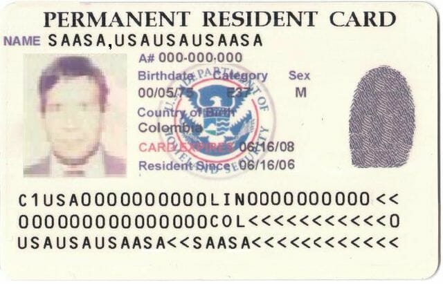 ayuda para inmigrantes latinos en USA green card