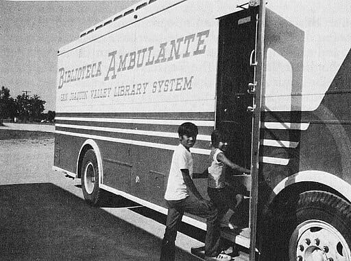 ayuda para inmigrantes latinos en USA Biblioteca Itinerante del valle de San Joaquin