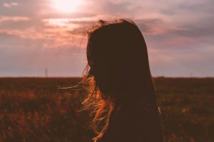 ayuda para inmigrantes latinos en USA freestocks u49hkWzTL3w unsplash