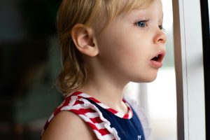 ayuda para inmigrantes latinos en USA jeremiah lawrence IXiGMtCrQPg unsplash