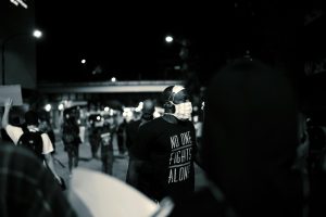 ayuda para inmigrantes latinos en USA keith helfrich XnHetbb9mOg unsplash