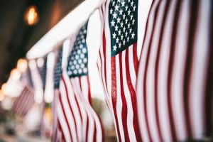 ayuda para inmigrantes latinos en USA tim mossholder 3ibMZc vrQ unsplash