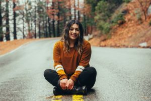 ayuda para inmigrantes latinos en USA omar lopez v JewhMoe8s unsplash