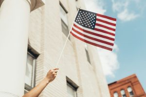 ayuda para inmigrantes latinos en USA paul weaver uqMjRCBzMk unsplash 1