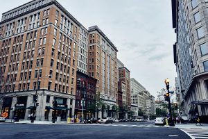 ayuda para inmigrantes latinos en USA oleksii topolianskyi b6tLwUSuxKg unsplash